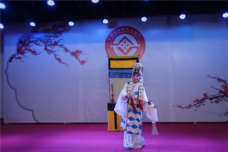 陆林林11.jpg