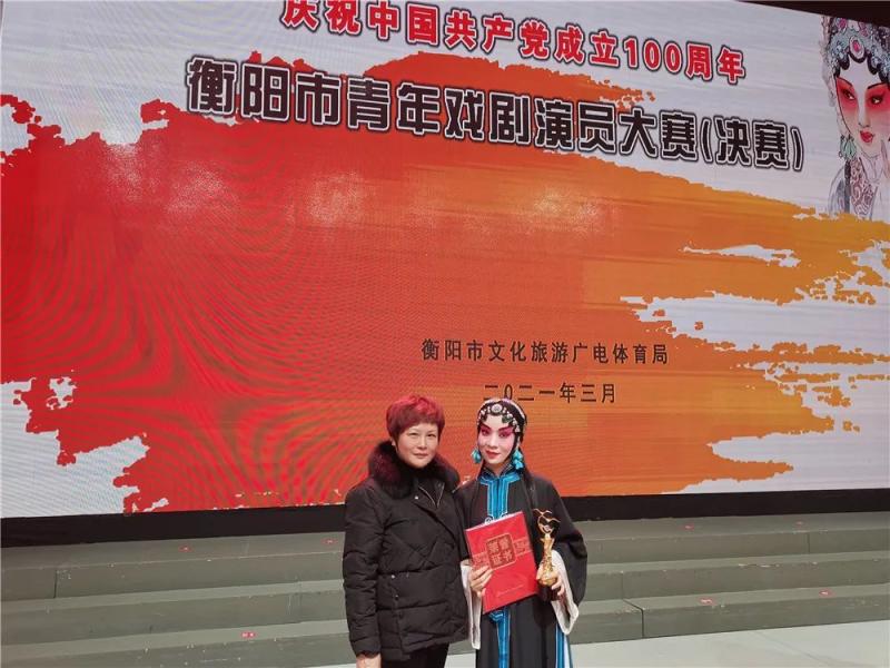 陆林林14.jpg