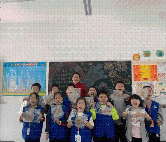 韶华3.png