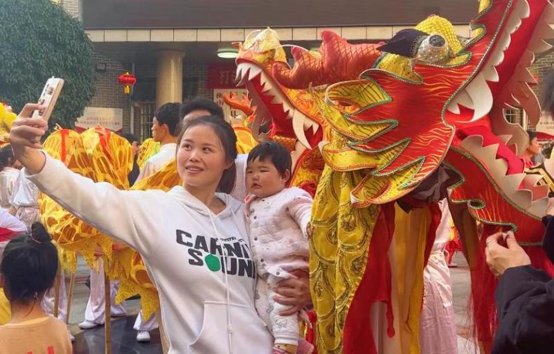 舞龙2.jpg