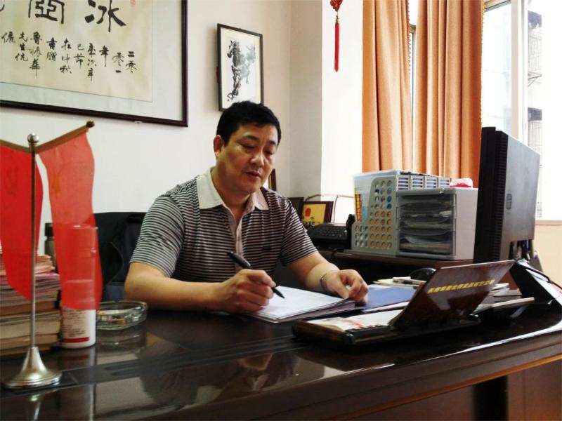 振华.jpg