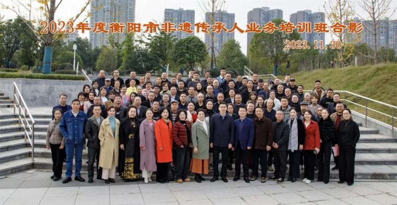 举行2.jpg